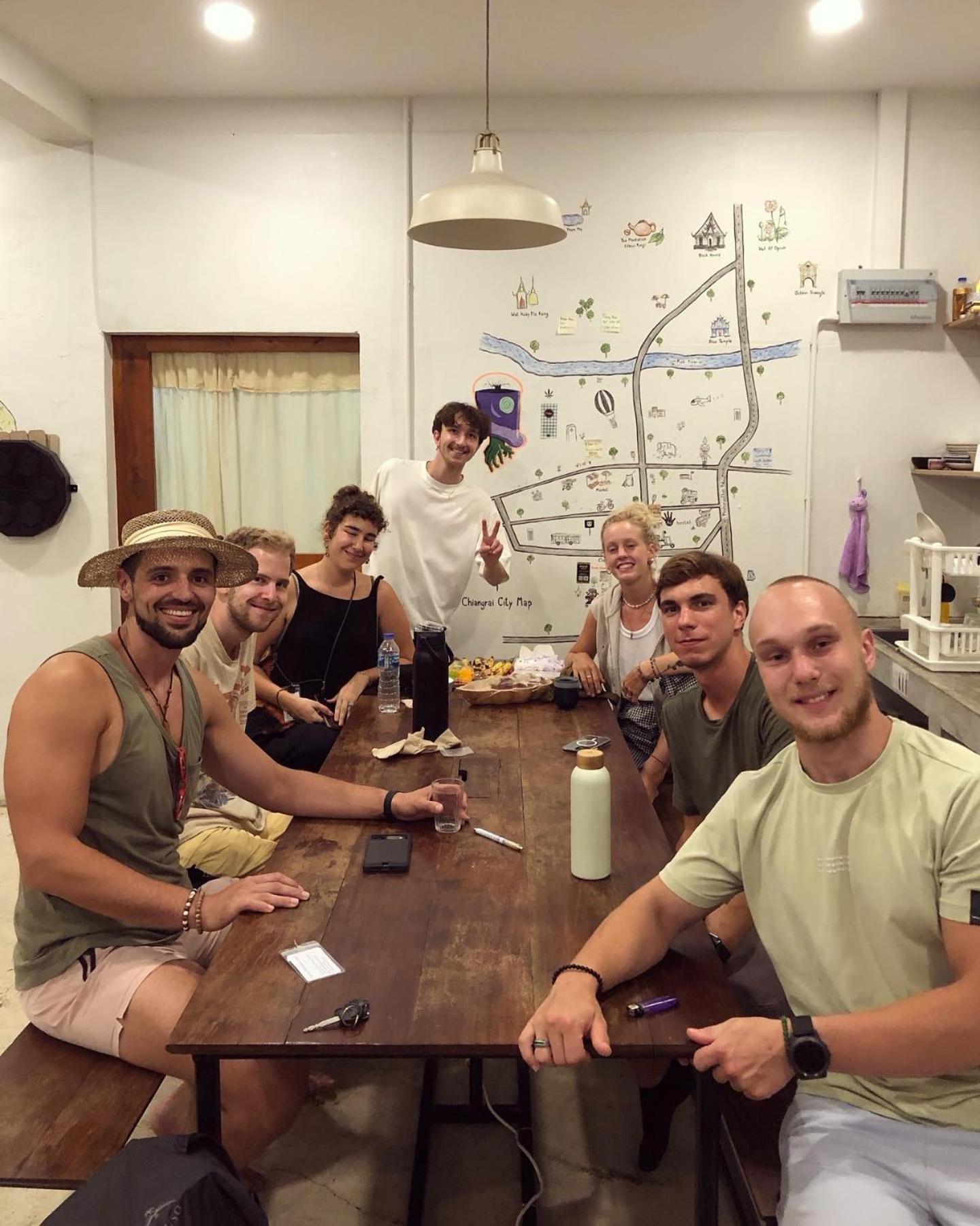 Together Backpackers Hostel 清莱 外观 照片