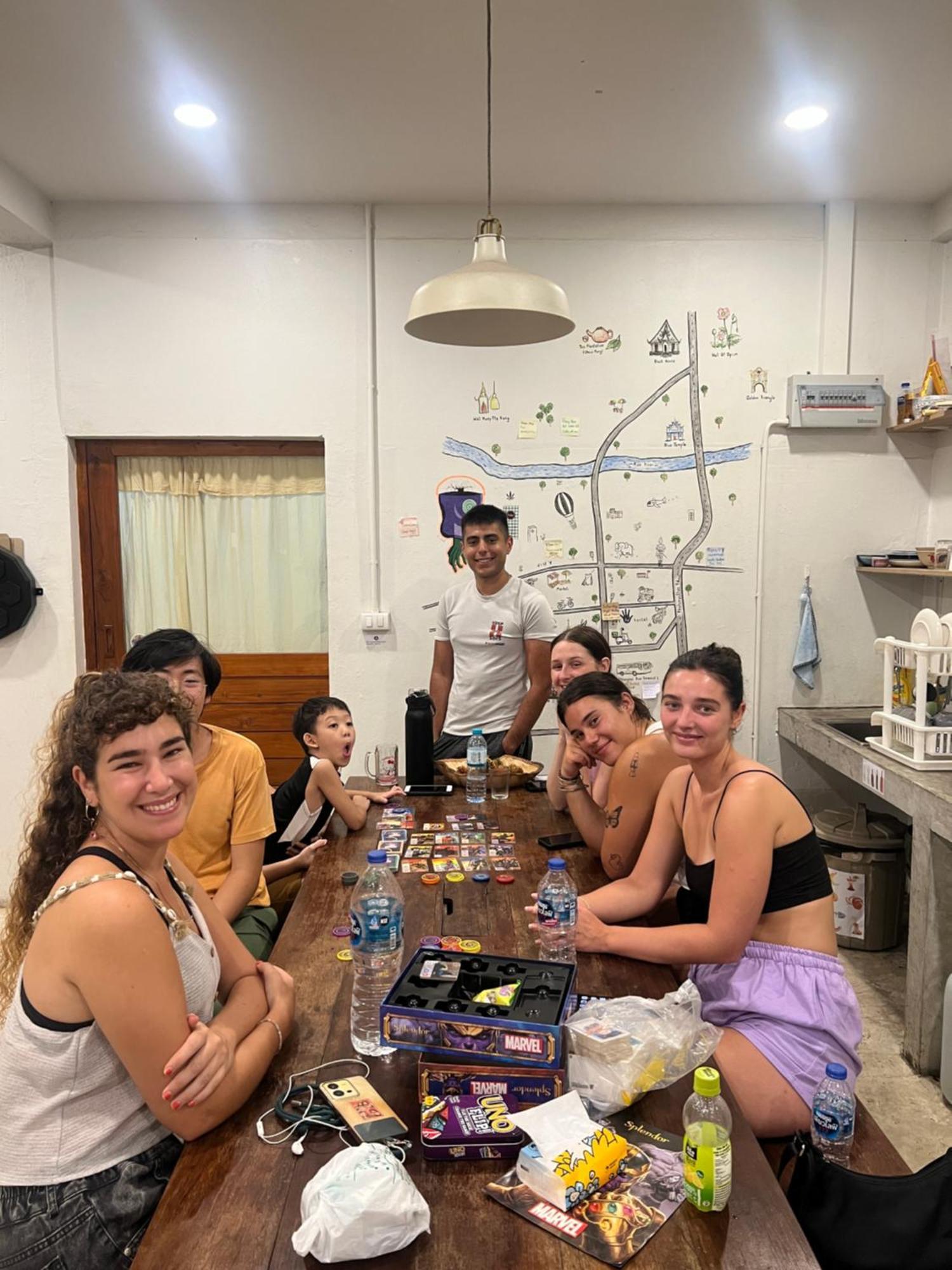 Together Backpackers Hostel 清莱 外观 照片